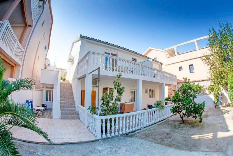 Usancevic Aparthotel Budva